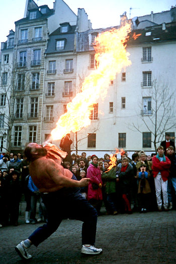 Feuerspucker in Paris