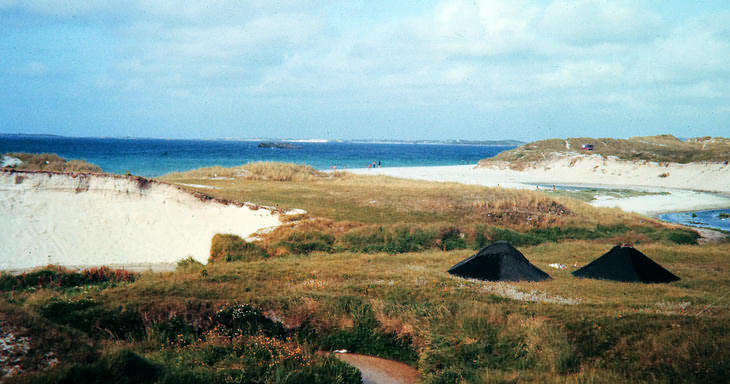 Unsere Kohten haben wir meistens in unmittelbarer Nähe zum Strand aufgebaut