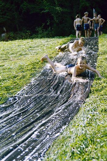 Wasserrutsche aus Silofolie